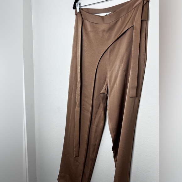 HALSTON Gold Asymmetrical Wide Leg Pants - Picture 10 of 13